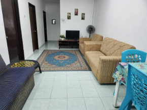 D'Haja 32 KLIA SEPANG with 2 Airconds & FREE WiFi